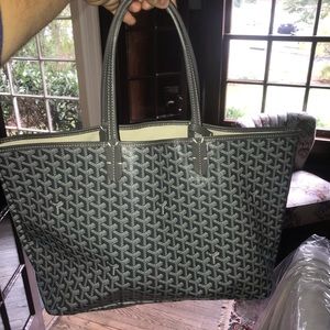 Medium St Louis Tote in Grey